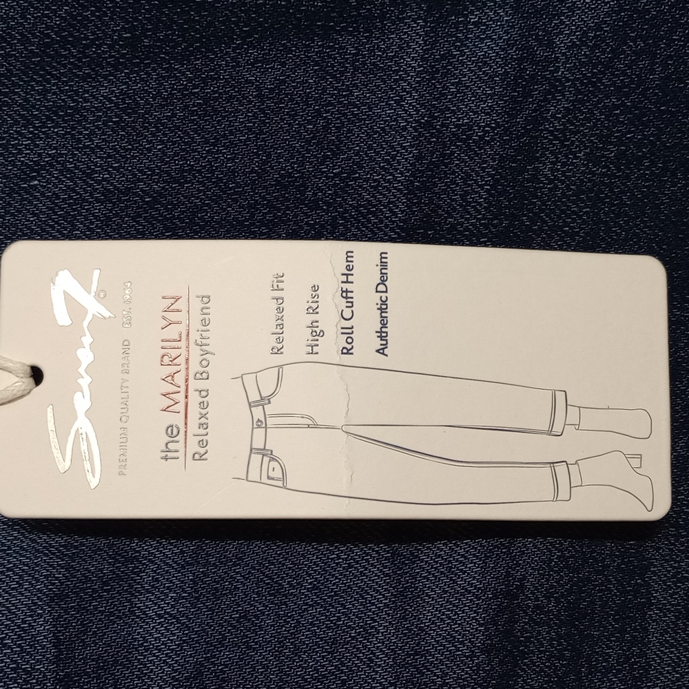 Jeans. Seven7. Authentic Denim. Women's Relaxed, High-rise, Rolled Cuff Hem. NWT